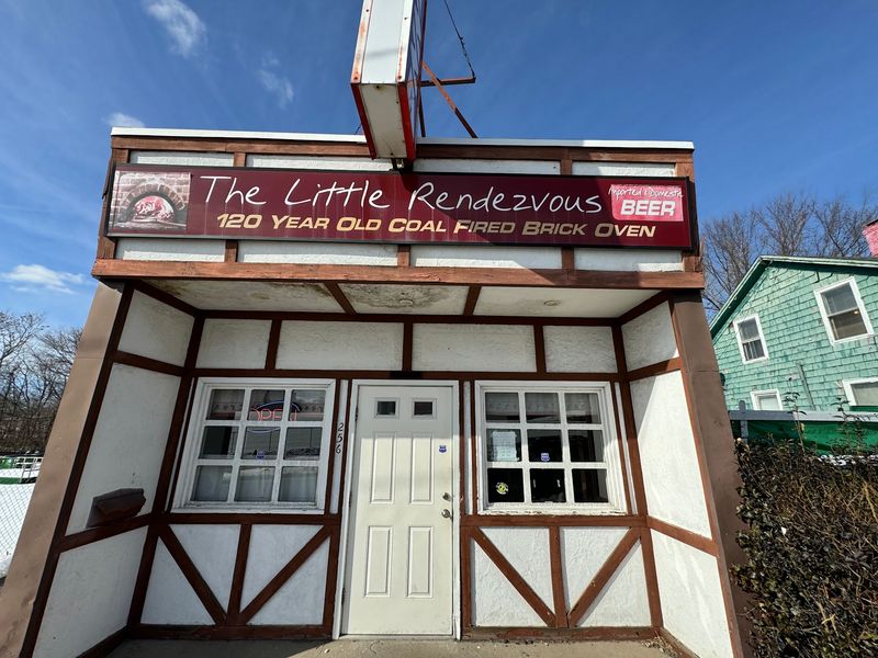 2. The Little Rendezvous - Meriden