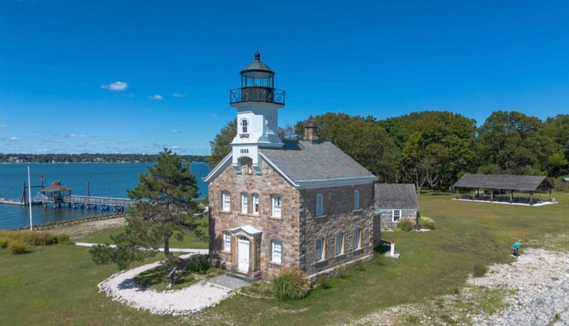 Sheffield Island Lighthouse