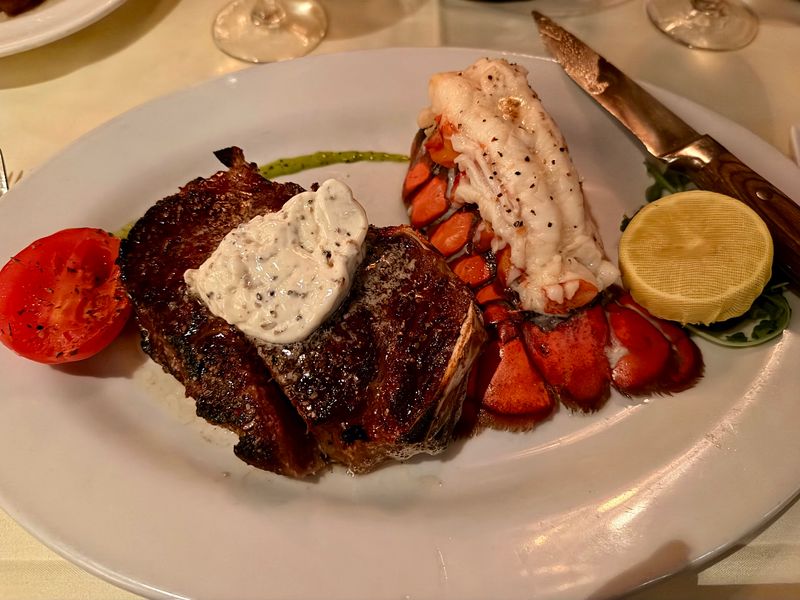 Halls Chophouse - Charleston