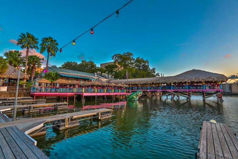 Hula Hut, Austin, Travis County
