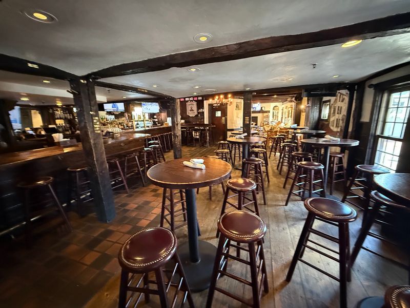 Warren Tavern