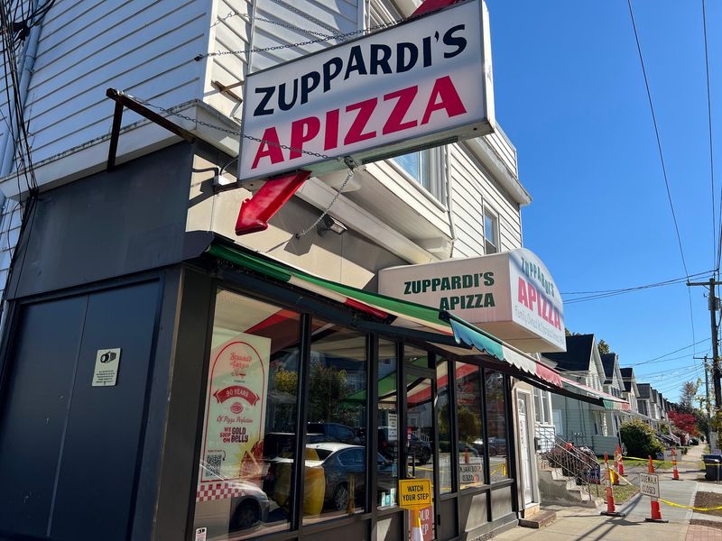 1. Zuppardi's Apizza - West Haven