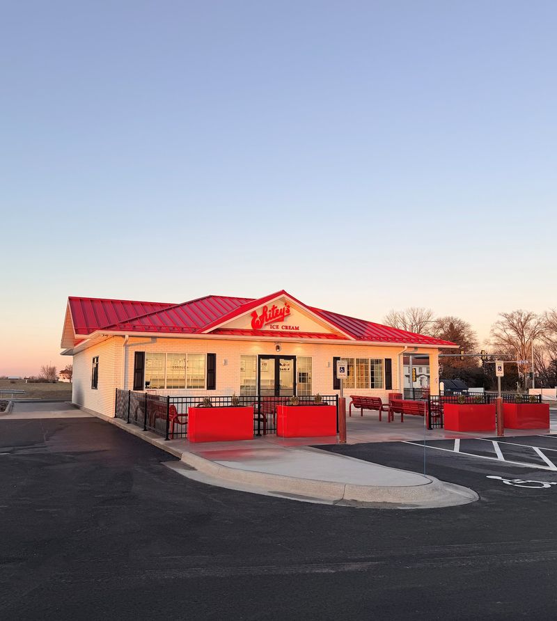 Whitey's Ice Cream, Bettendorf, Scott County
