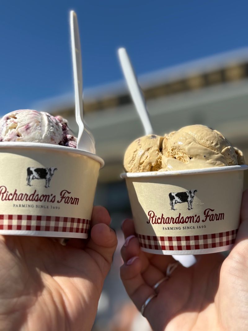 Richardson's Ice Cream, Middleton, Essex County
