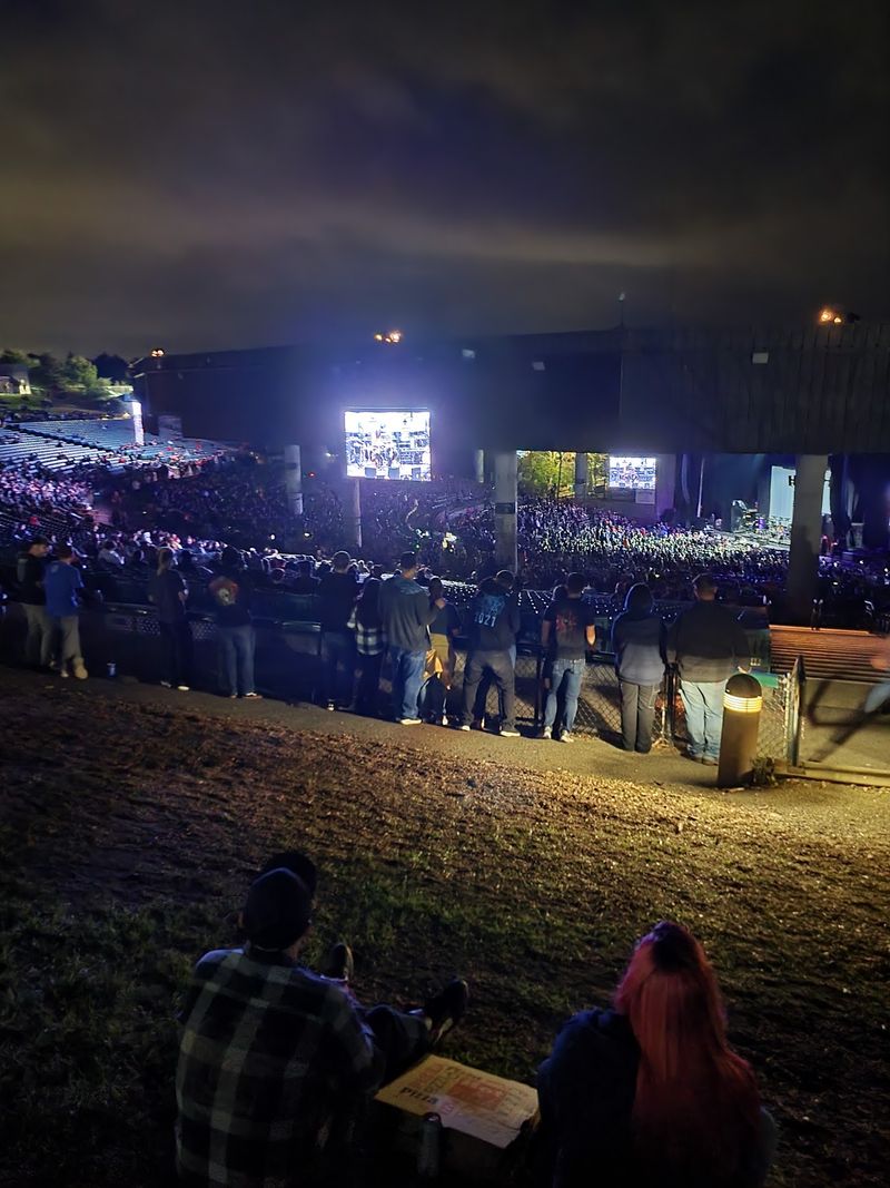 3. Lawn Seating Makes the Night Feel Like a Picnic