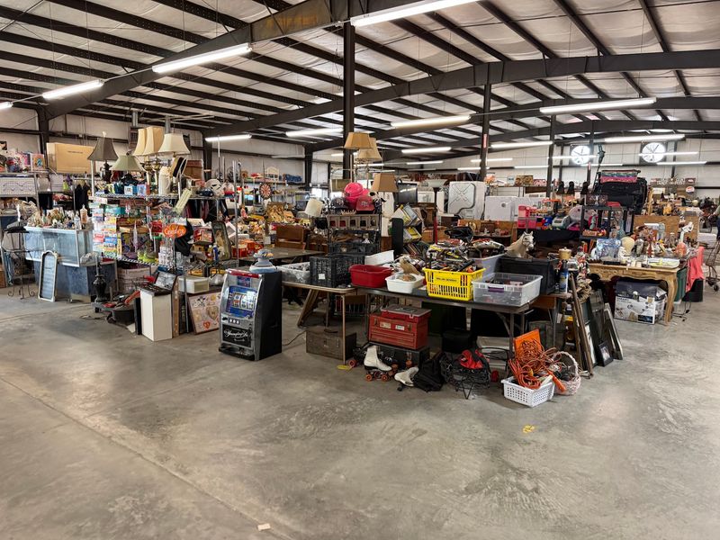 Tar River Flea Market - Rocky Mount