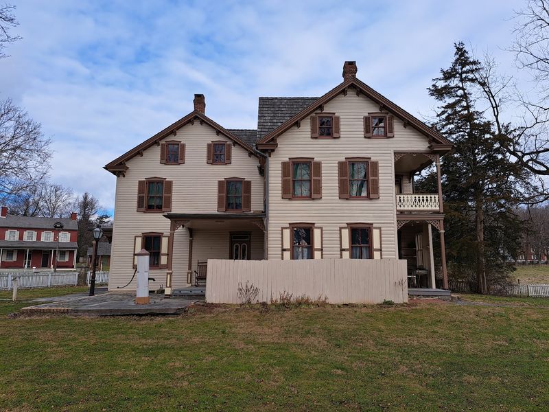 Authentic Farmhouses, Barns, And Workshops