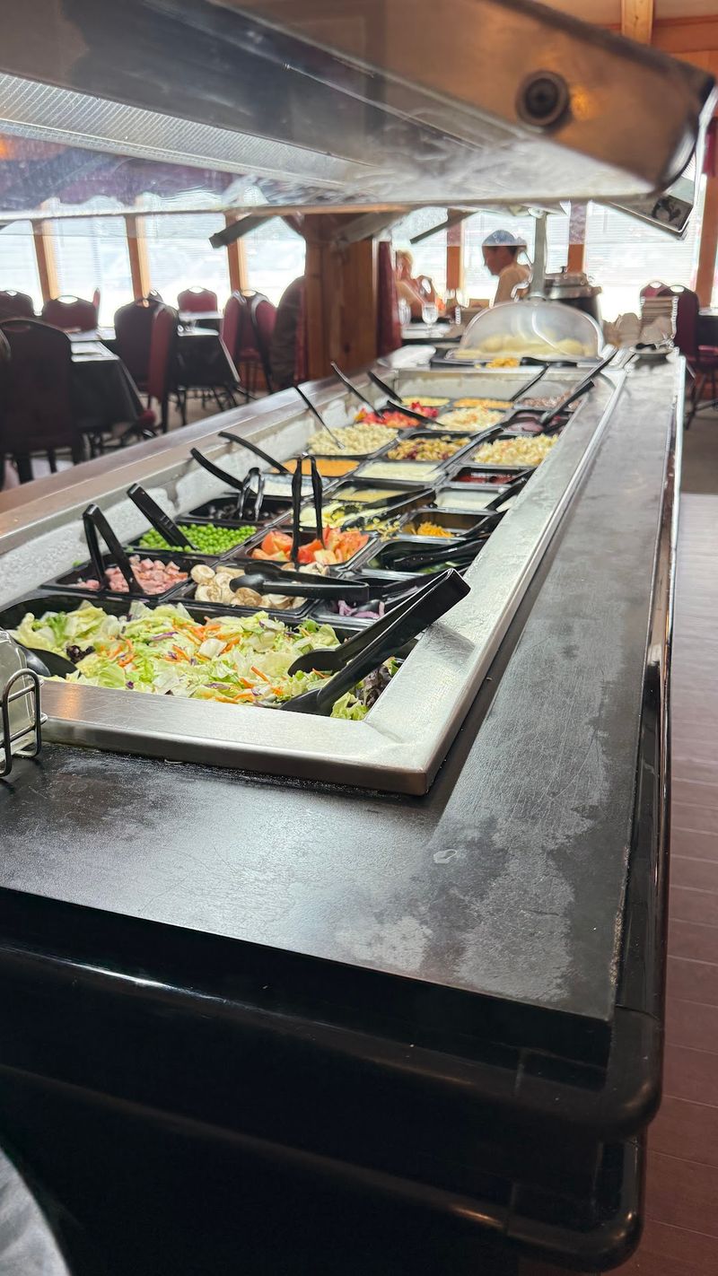 The Salad Bar Is More Than a Warm-Up Act