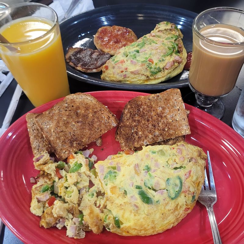 What Makes Scotty's Cafe Stand Out Among Breakfast Restaurants