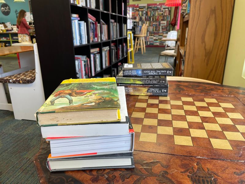 Puzzles, Tables, And A Mindful Little Break