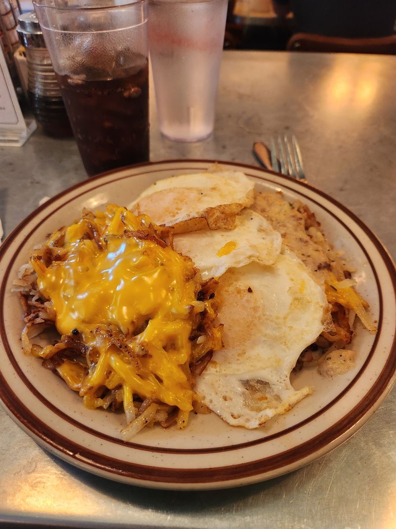 Come Hungry For An Old-School Breakfast