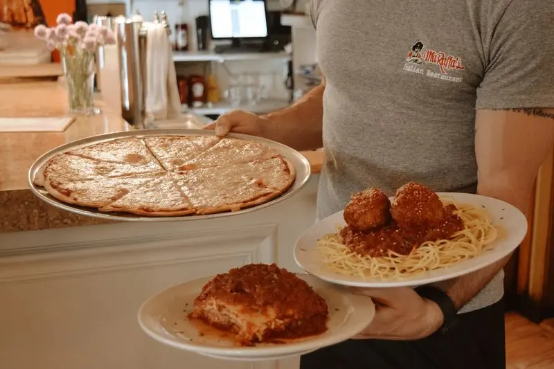 Smart Ordering Tips for Lunch, Dinner, and Takeout