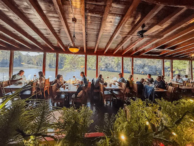 Mirror Lake Views With Dinner Built In