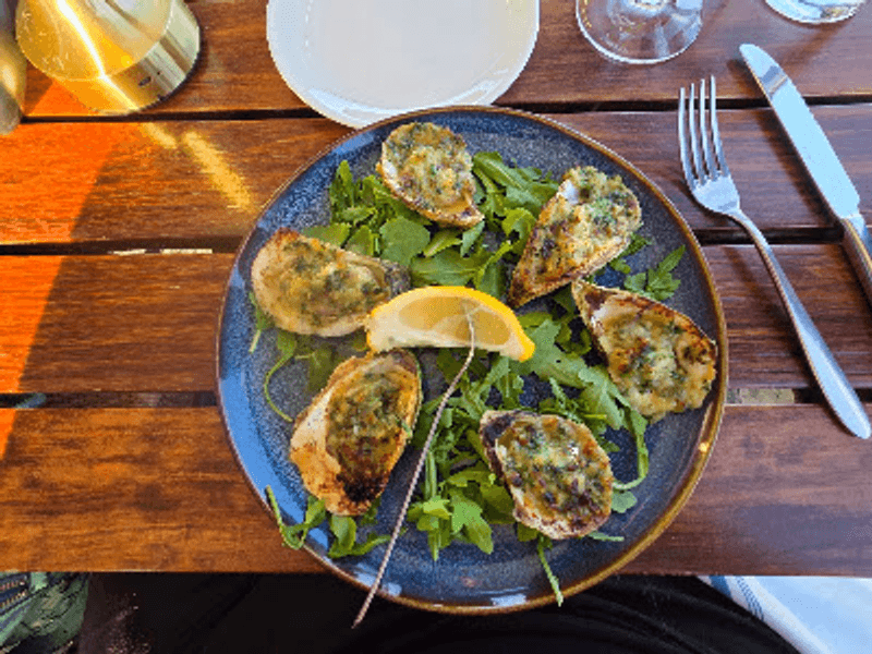 Oysters With a Front Row Seat to the Water
