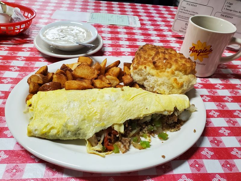 Plates Built for Real Breakfast Lovers
