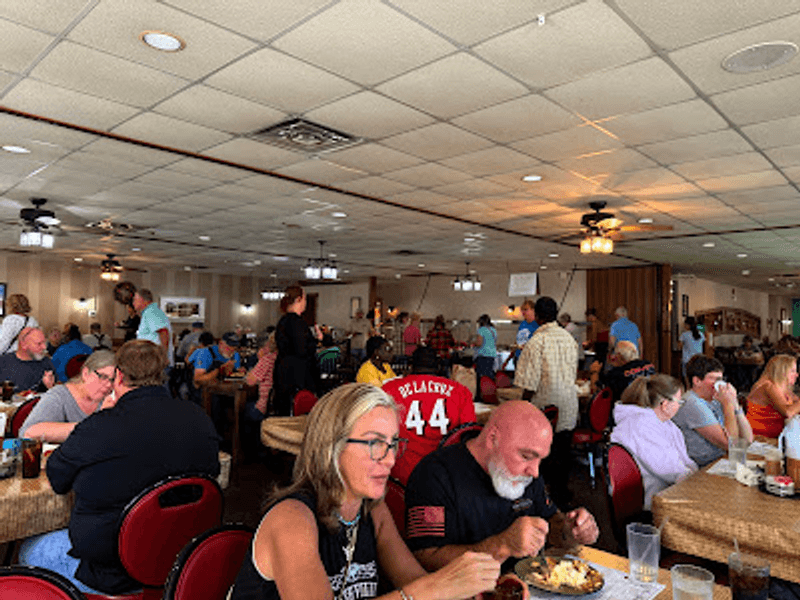 Local Crowds Turn The Wait Into Part Of The Visit