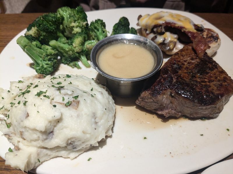 Bold Seasoning Near the Lake - Outback Steakhouse, Cleveland, Cuyahoga County