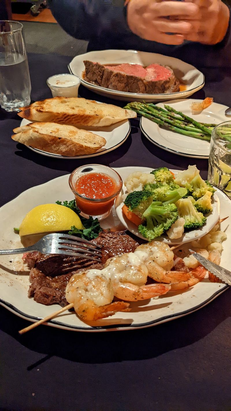 Prime Rib Fans Know Why The Wait Starts Early