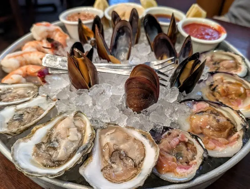 Oysters That Make the Table Go Quiet