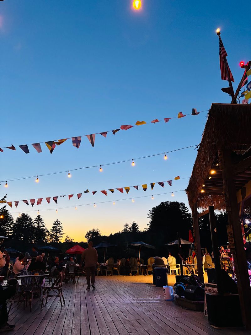 A hidden-feeling setting that surprises first-timers