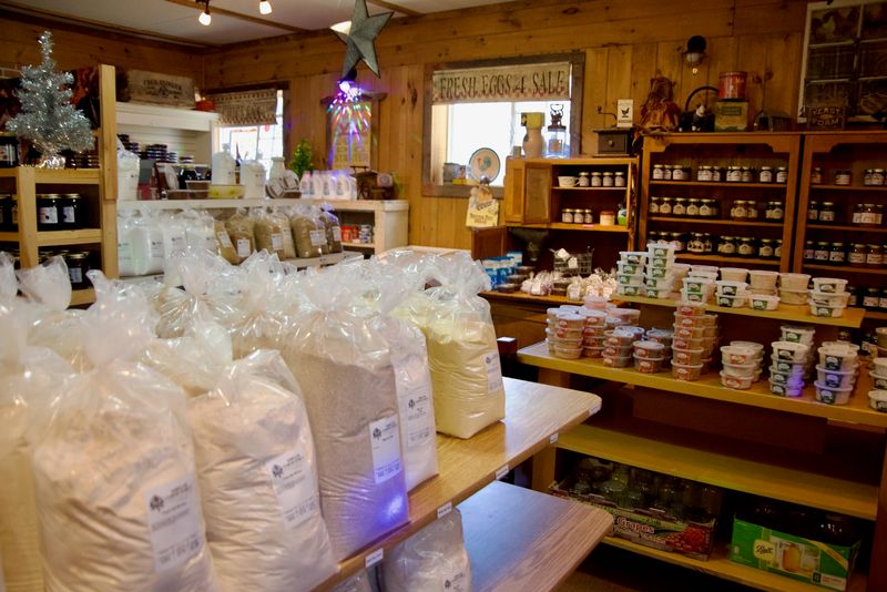 Simple Life Country Store LLC - Fort Atkinson