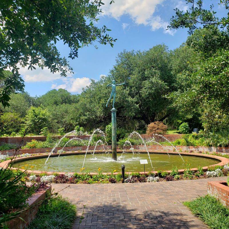 Gardens That Bloom With Southern Charm
