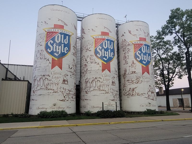 World's Largest Six Pack
