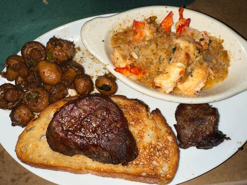 New England Steak & Seafood &ndash; Mendon