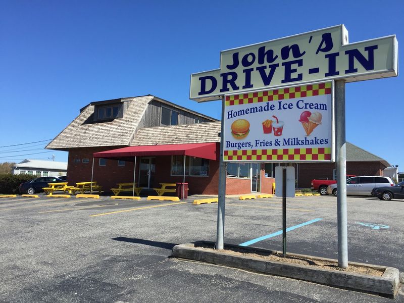 John's Drive-In - Montauk