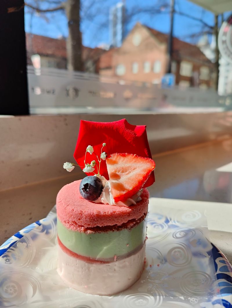 Sweet Hut Bakery & Cafe - Atlanta