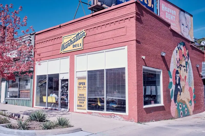 A Des Moines Classic That Still Feels Dependable