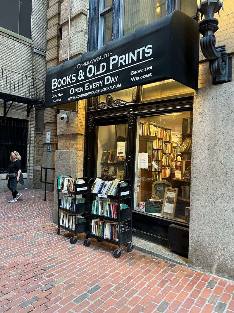Commonwealth Books - Boston