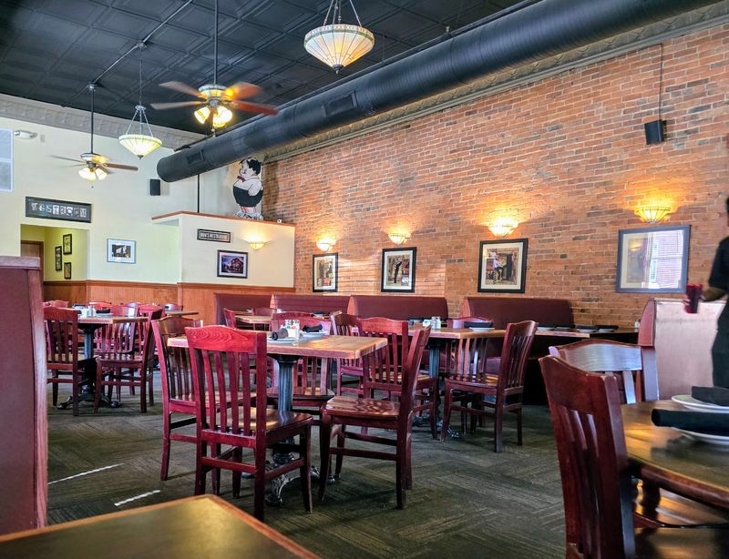 Bun's Restaurant and Bar