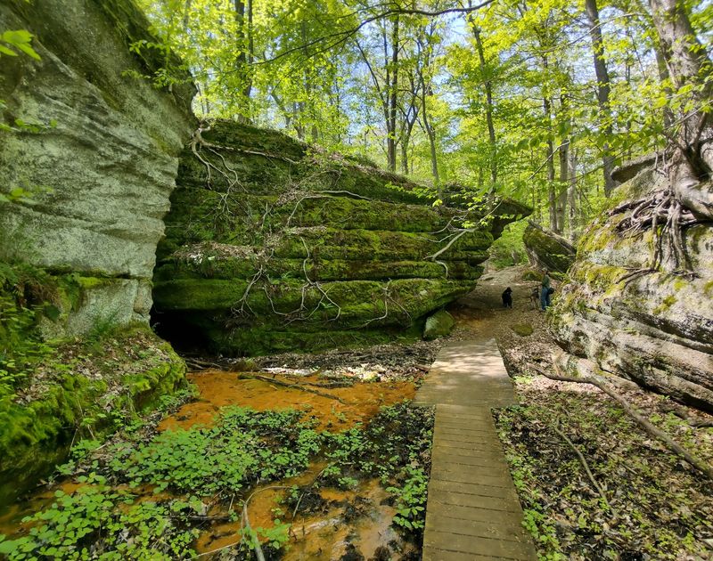 Nelson Ledges & Garrettsville - Rock Formations, Small Cascades & Diner Comfort Food