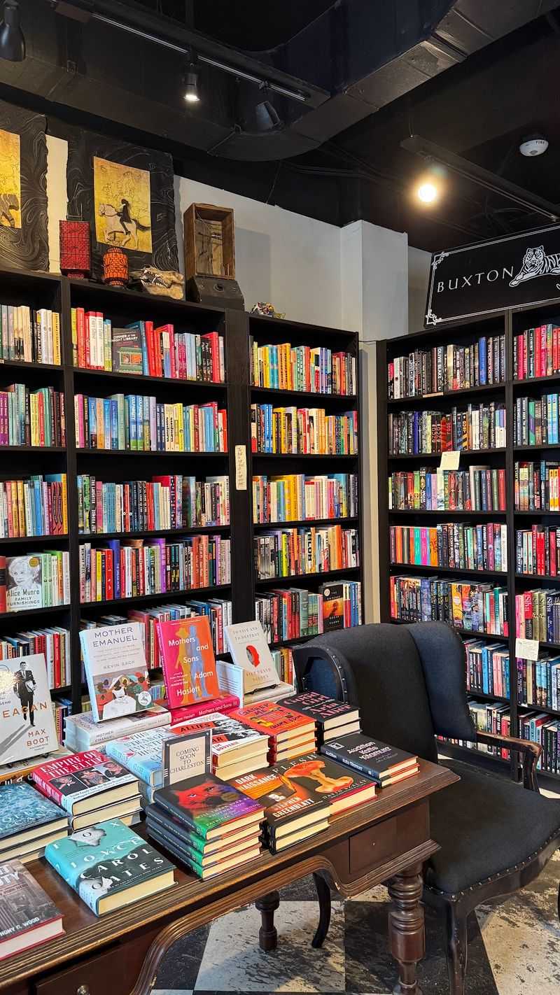 Late Hours for Night Owl Readers