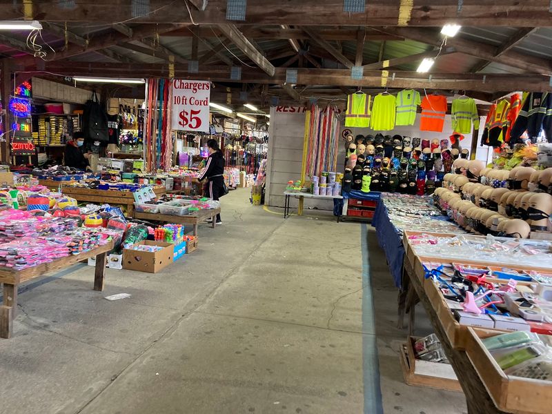 US 1 Metro Flea Market