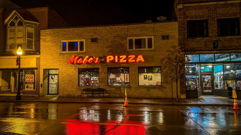 Mabe's Pizza - Decorah
