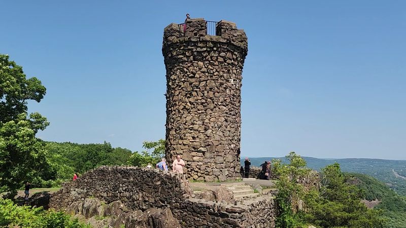 Castle Craig, Meriden, Hartford County