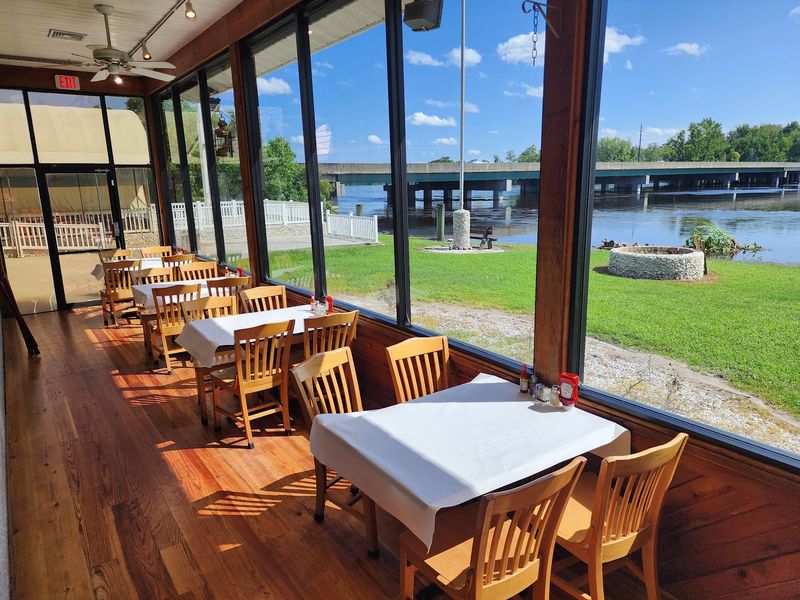 Love's Seafood & Steaks - Savannah