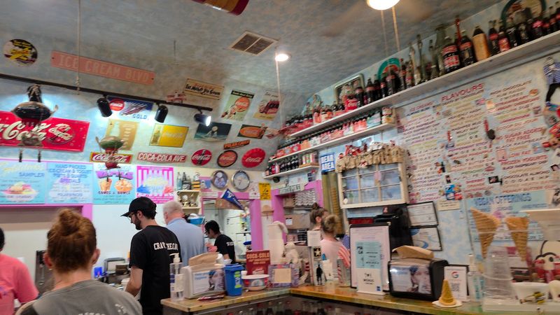 Polar Cave Ice Cream Parlour - Mashpee