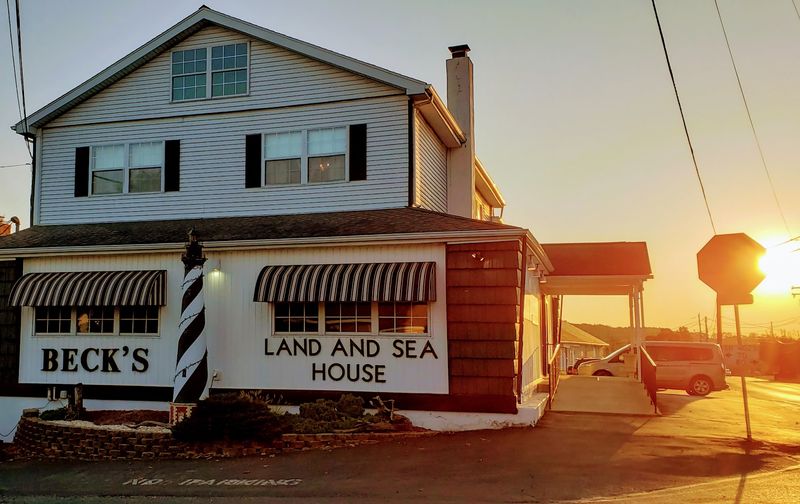 Beck's Land & Sea House (Nazareth)