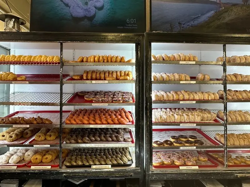Donut Land, Brunswick