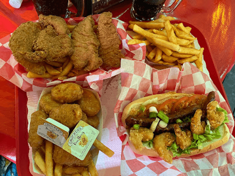 Lunch Before Dessert Still Has Its Fans