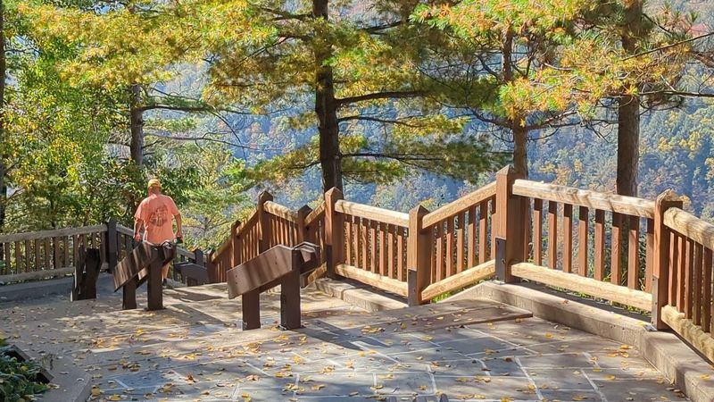West Rim Trail