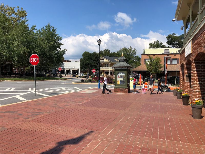 Dahlonega - Historic Square With Shops, Sweets, and Local Finds