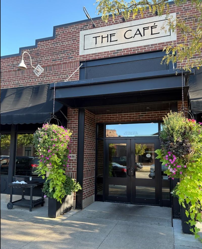 The Caf&eacute; - Ames