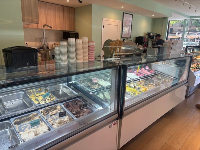 Gelatoville Italian Gelato Coffee & Bakery - New York City