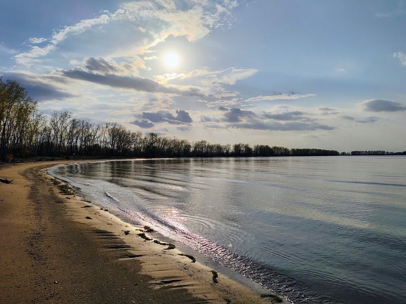 A Quiet Shoreline Finish At Sheldon Marsh