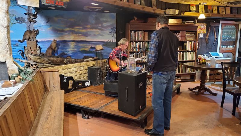 Live Music and a Lively Weekend Mood