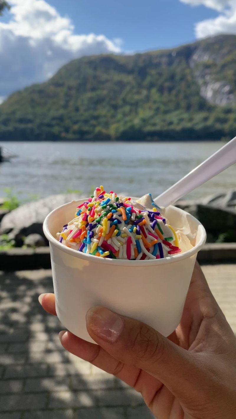 Moo Moo's Creamery, Warwick, Orange County